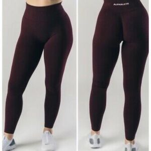 Alphalete Amplify leggings (black cherry)